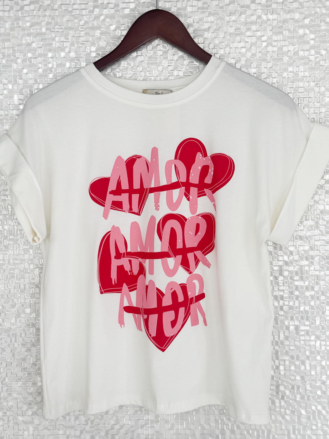 Amor Tee